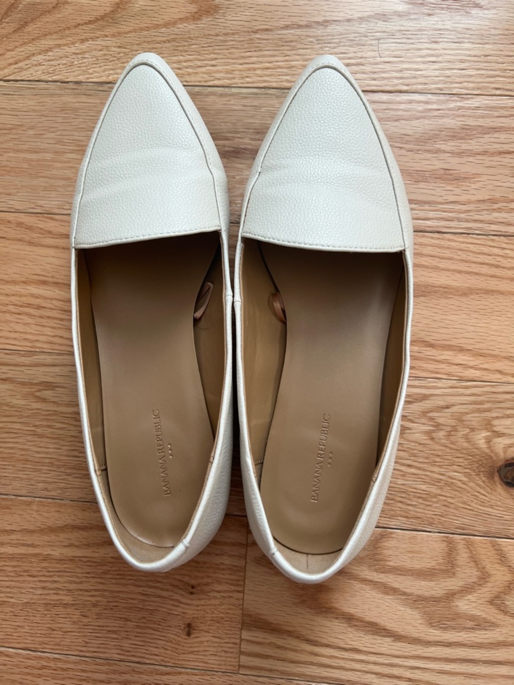 Banana Republic Ivory Pointed-Toe Leather Flats - Picture 2 of 7